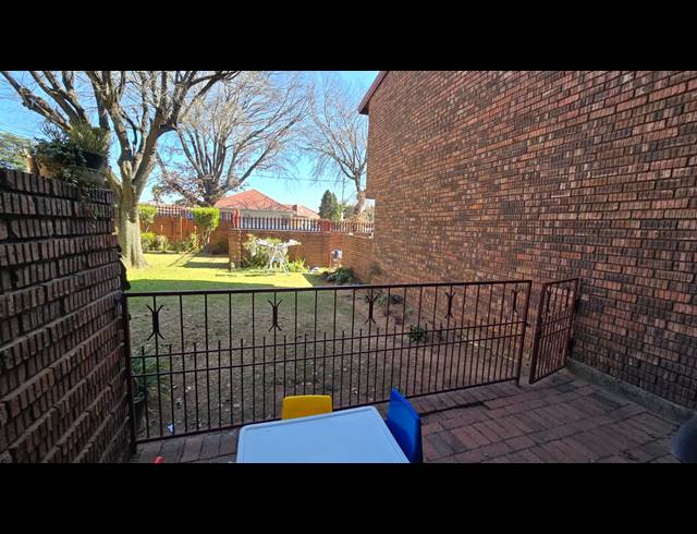 2 BEDROOM SECTIONAL TITLE FOR SALE IN THE HILL